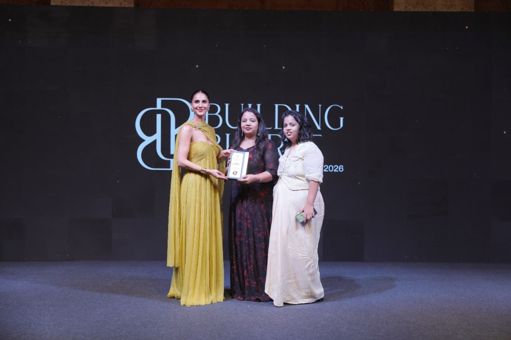 Building Brands Award presented by Vaani Kapoor